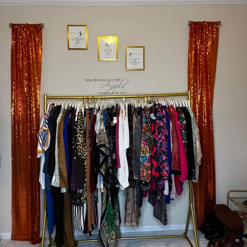 Meet your Posher, Poised